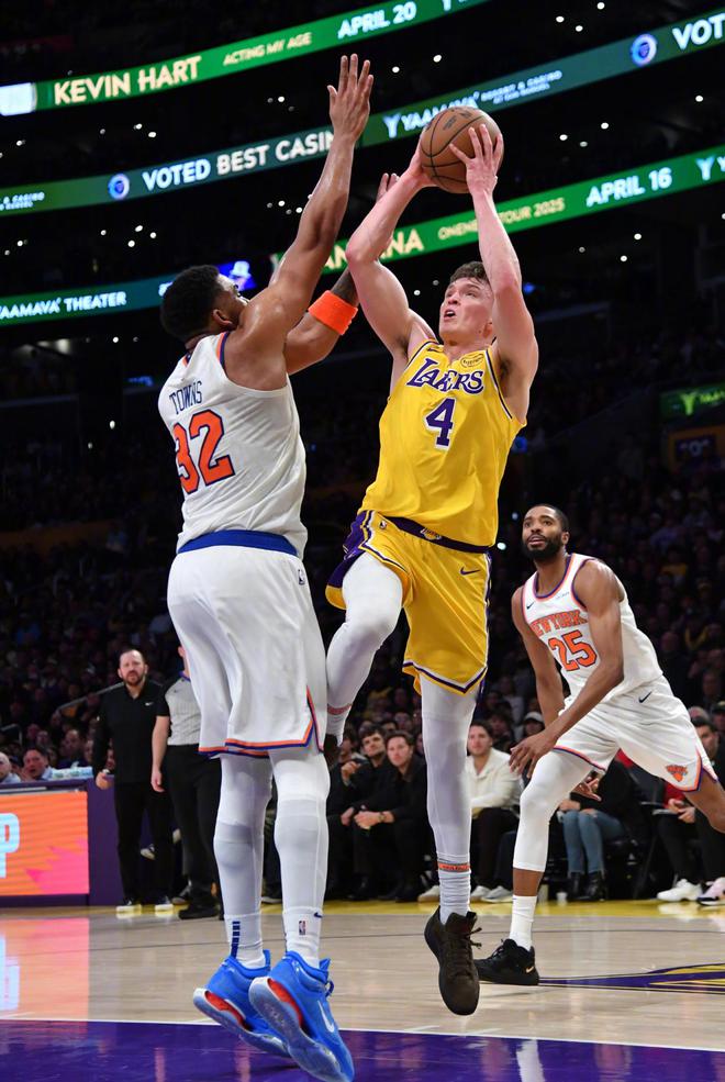 唐斯爆发新星，詹姆斯刷新纪录，三连败球队迎来希望！